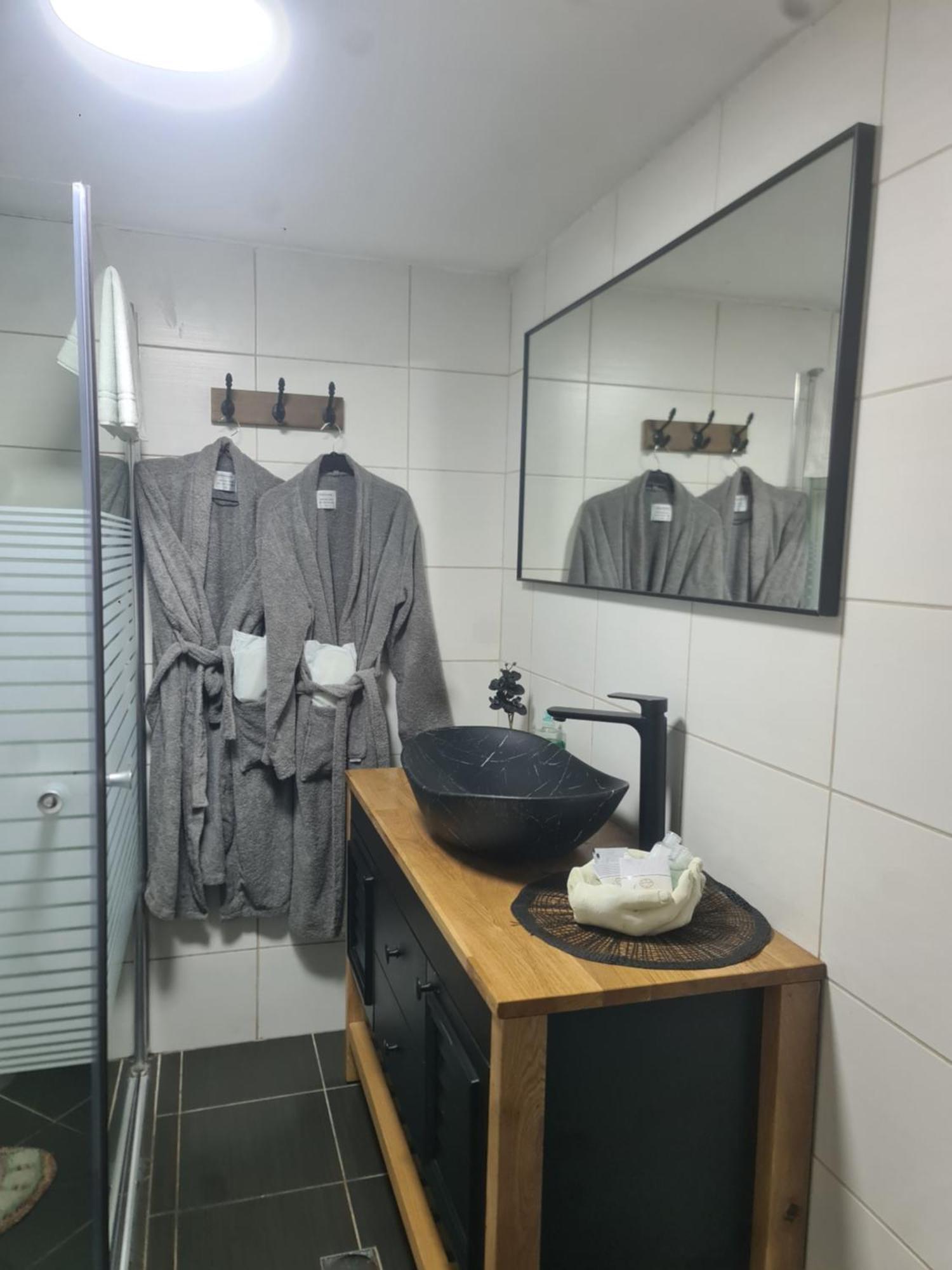 Appartamento Ronit'S Place Kiryat Shmona Esterno foto
