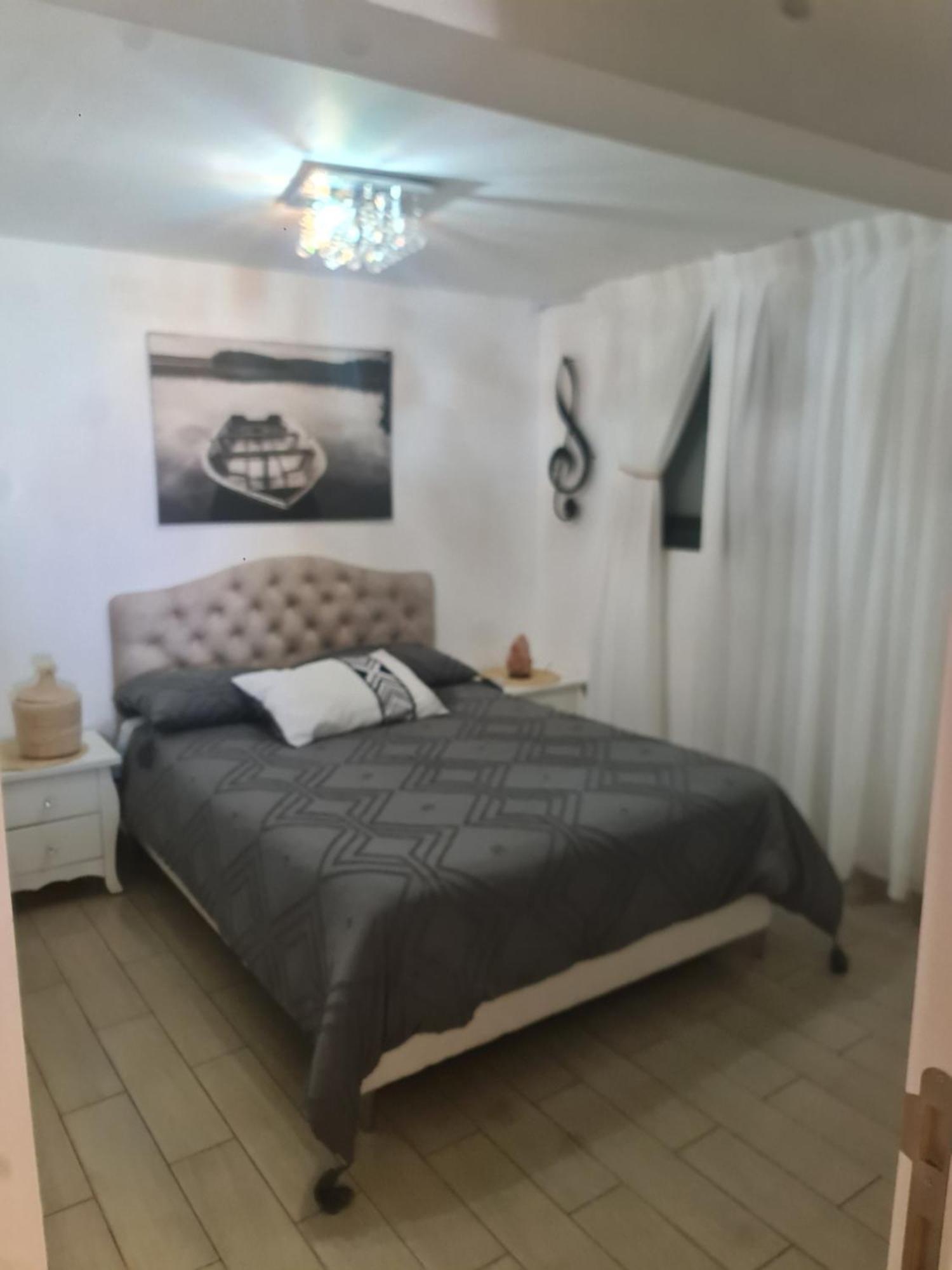 Appartamento Ronit'S Place Kiryat Shmona Esterno foto